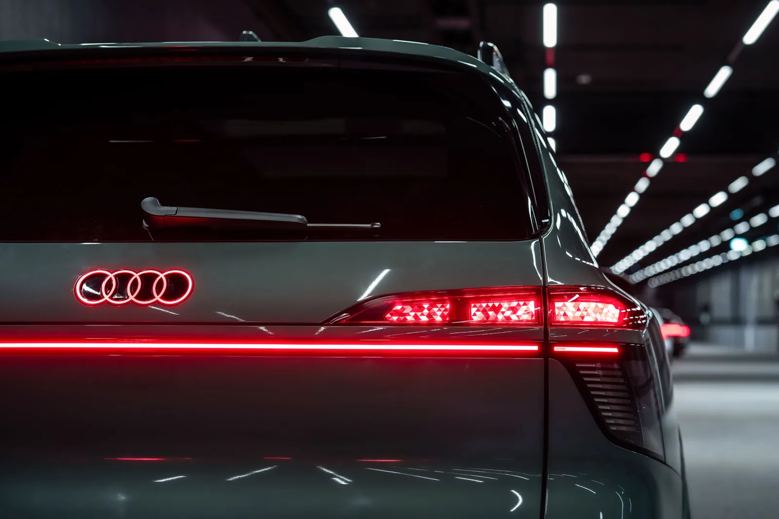 Audi's Q9 debuts the first curved OLED taillights