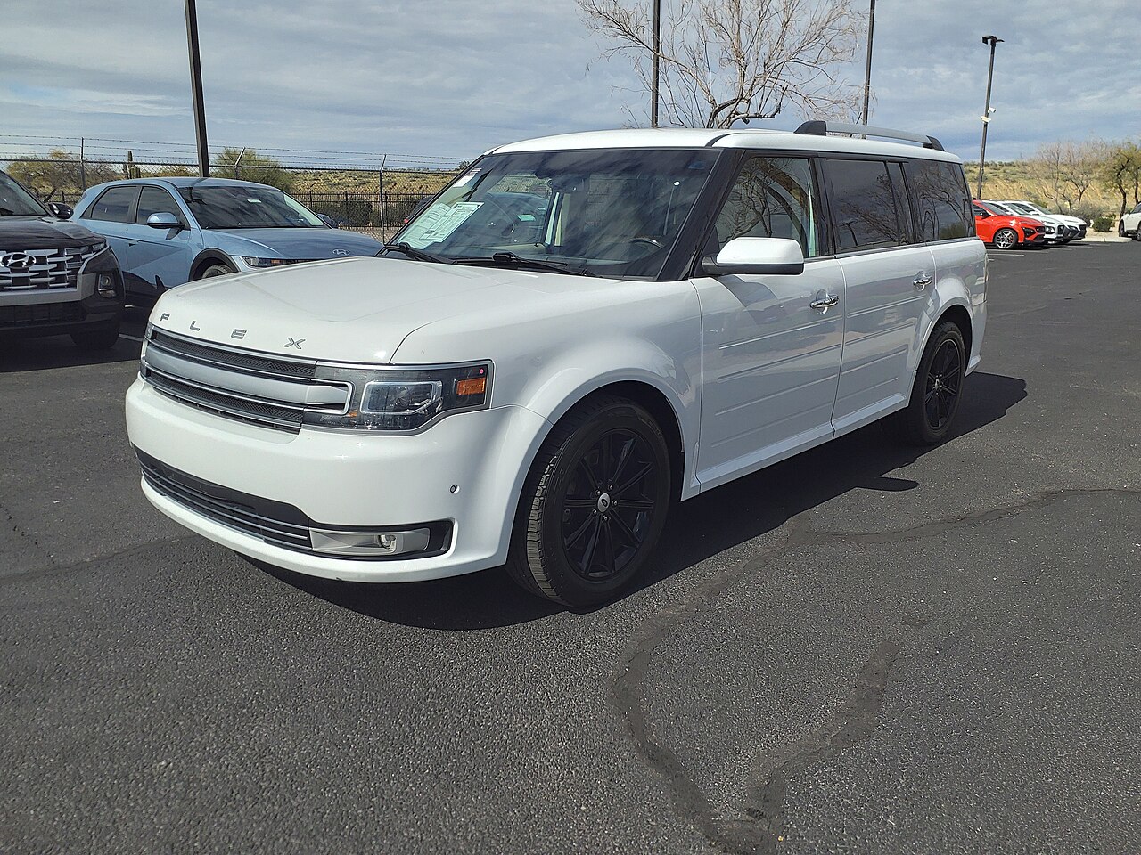 Ford Flex: Ford Flex: The Boxy Three-Row Crossover