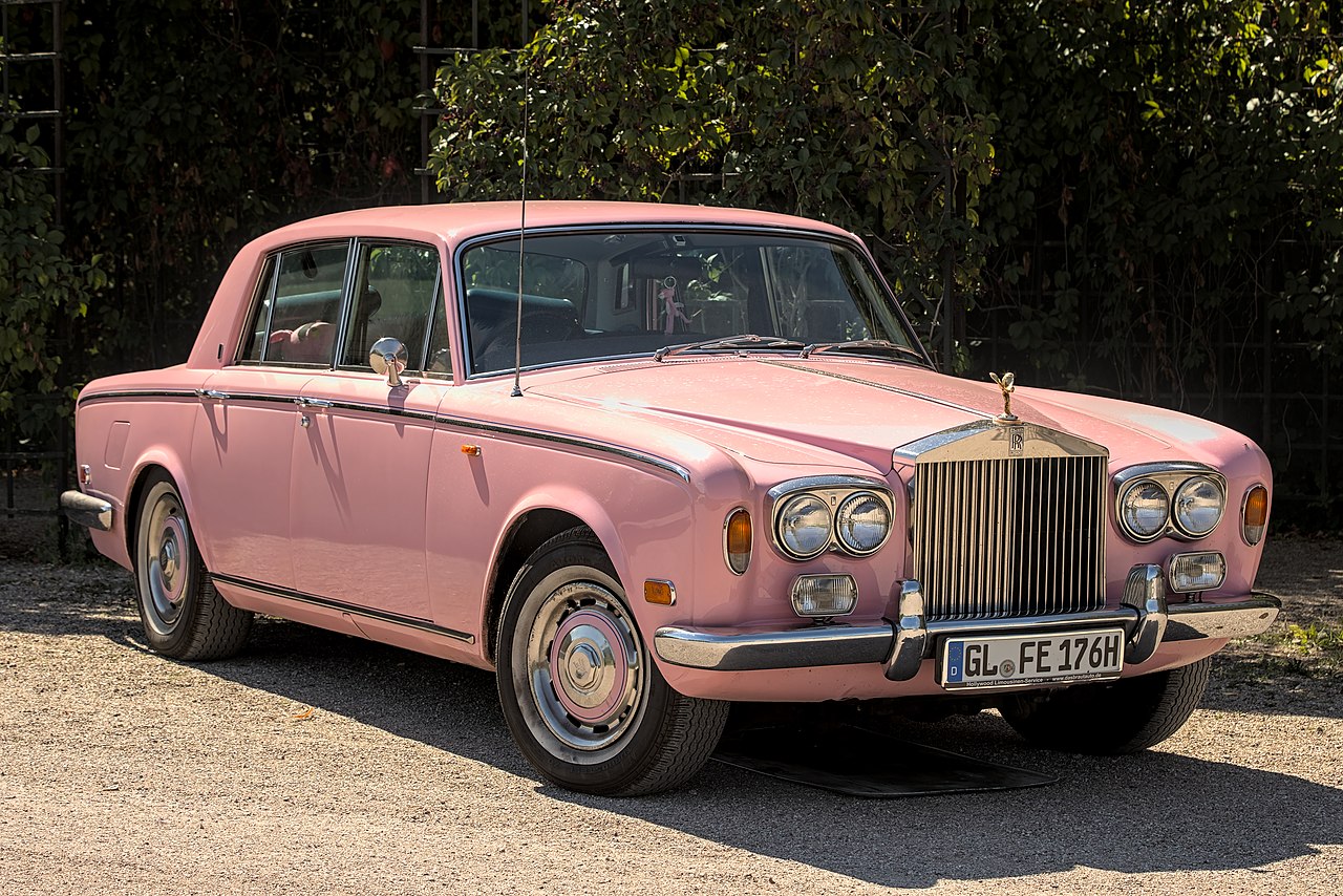 Rolls-Royce Silver Shadow: Rolls-Royce Silver Shadow: The Modern-Era Pioneer