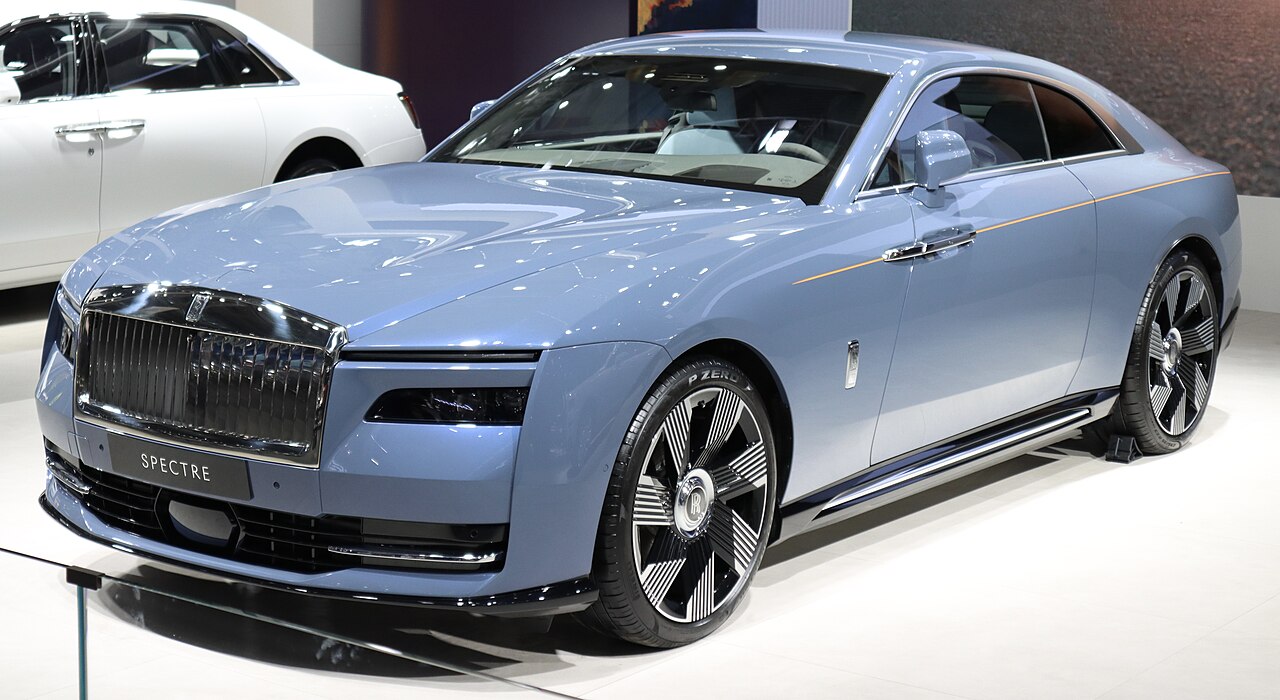 Rolls-Royce Spectre: Rolls-Royce Spectre: The First All-Electric Rolls-Royce