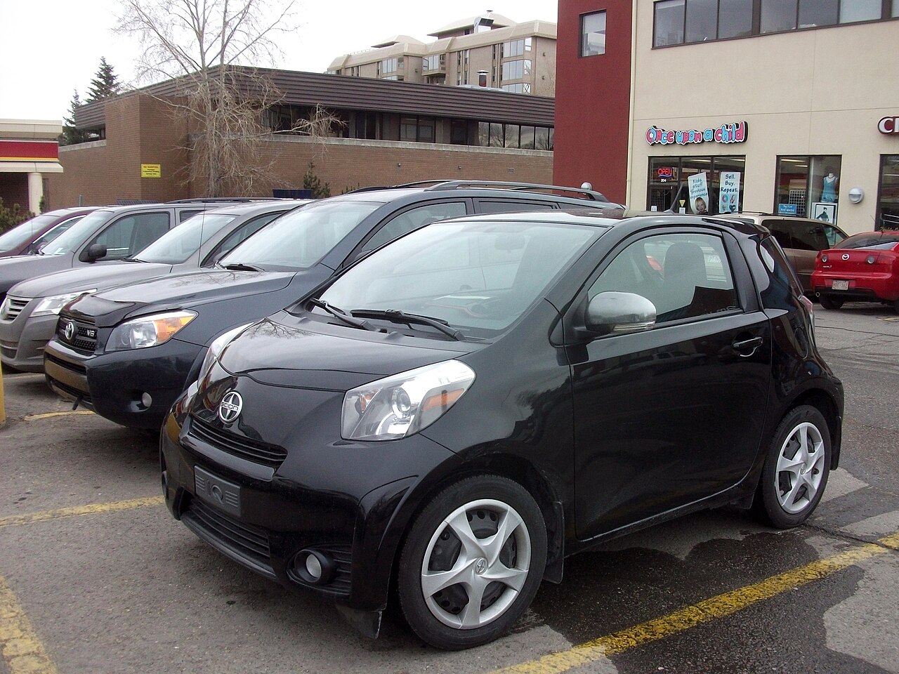 Scion iQ: Scion iQ: The Ultra-Compact City Car